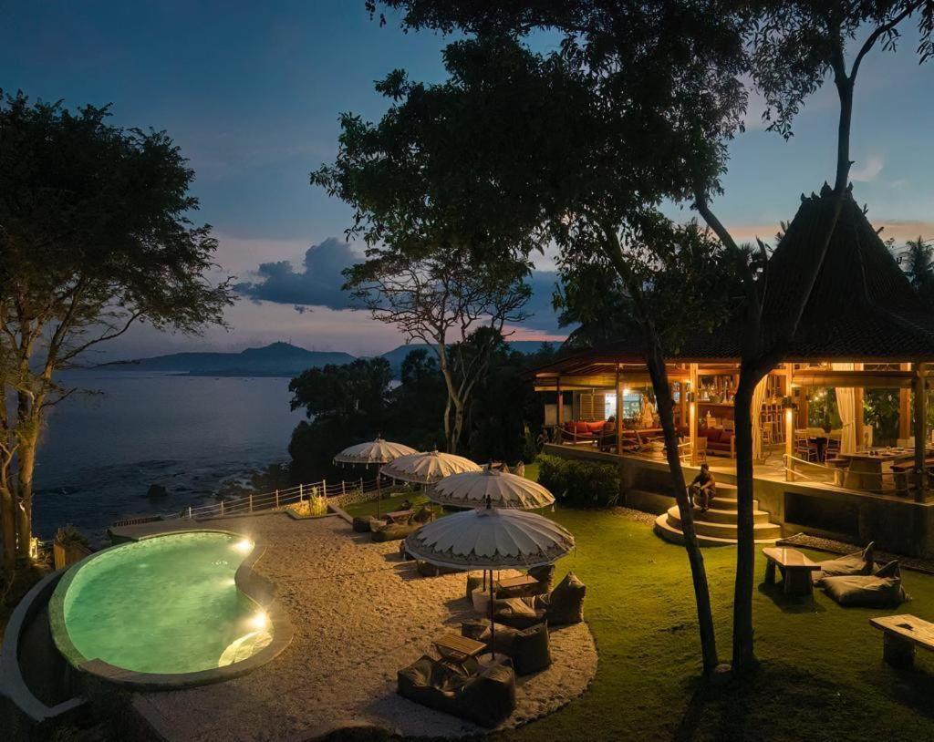 Bali Cliff Glamping Seraya Exterior foto