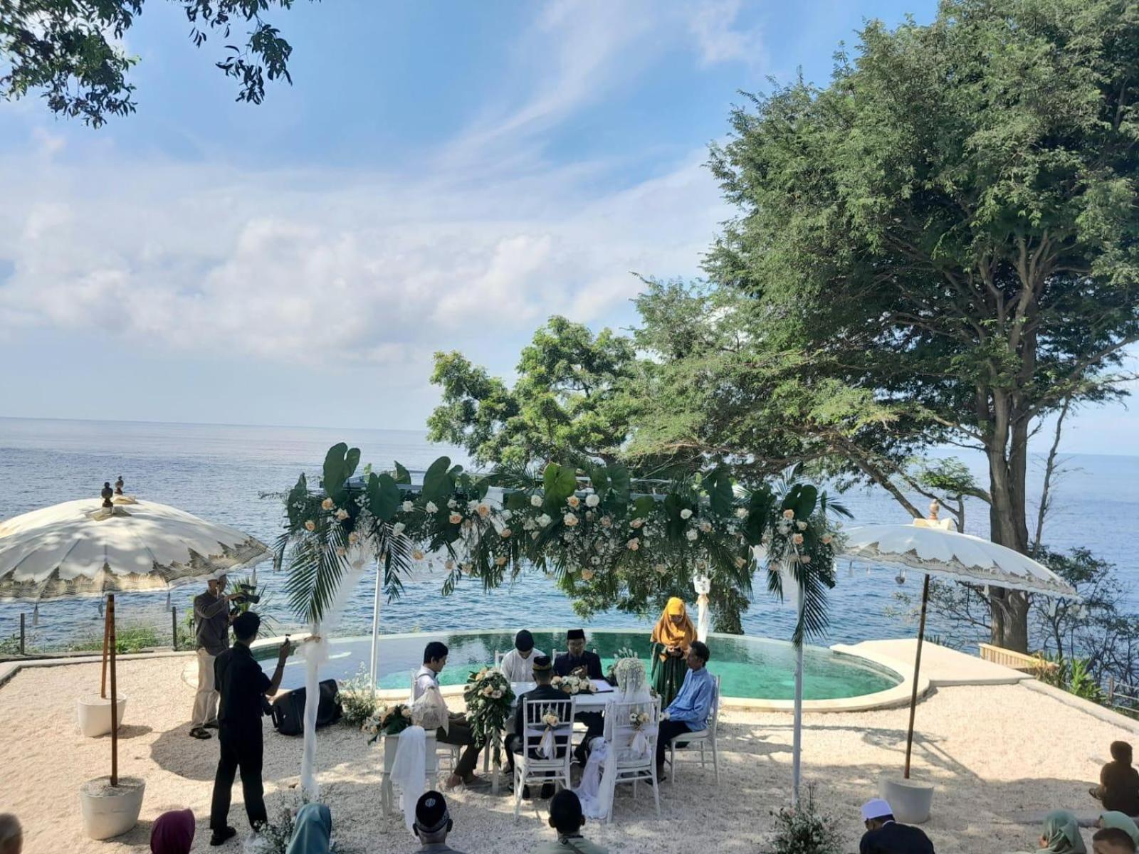 Bali Cliff Glamping Seraya Exterior foto